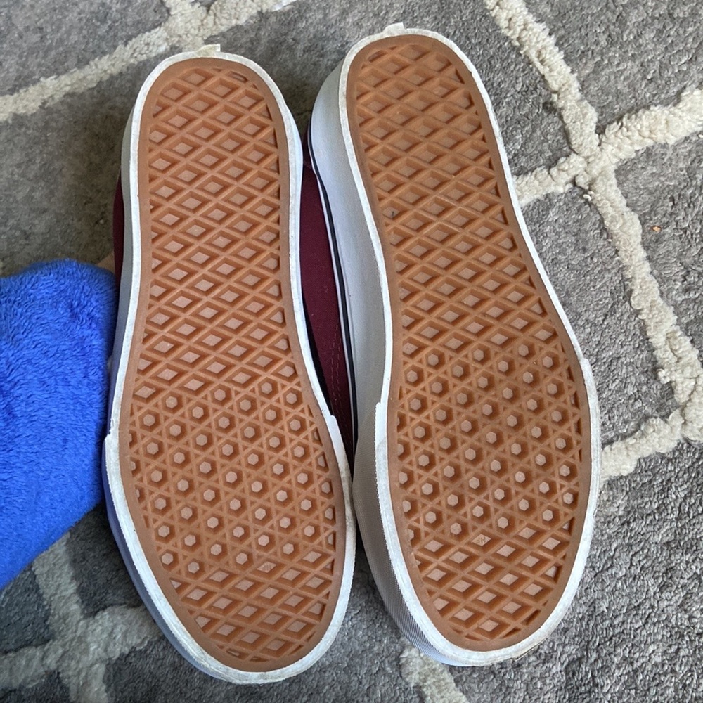 Vans - Picture 3 of 4